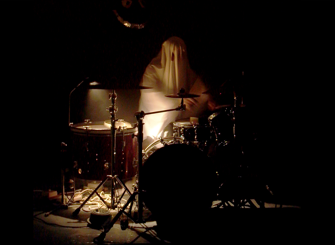 Ghost Drummer performance at Maurice Einhardt Neu Gallerie 2008